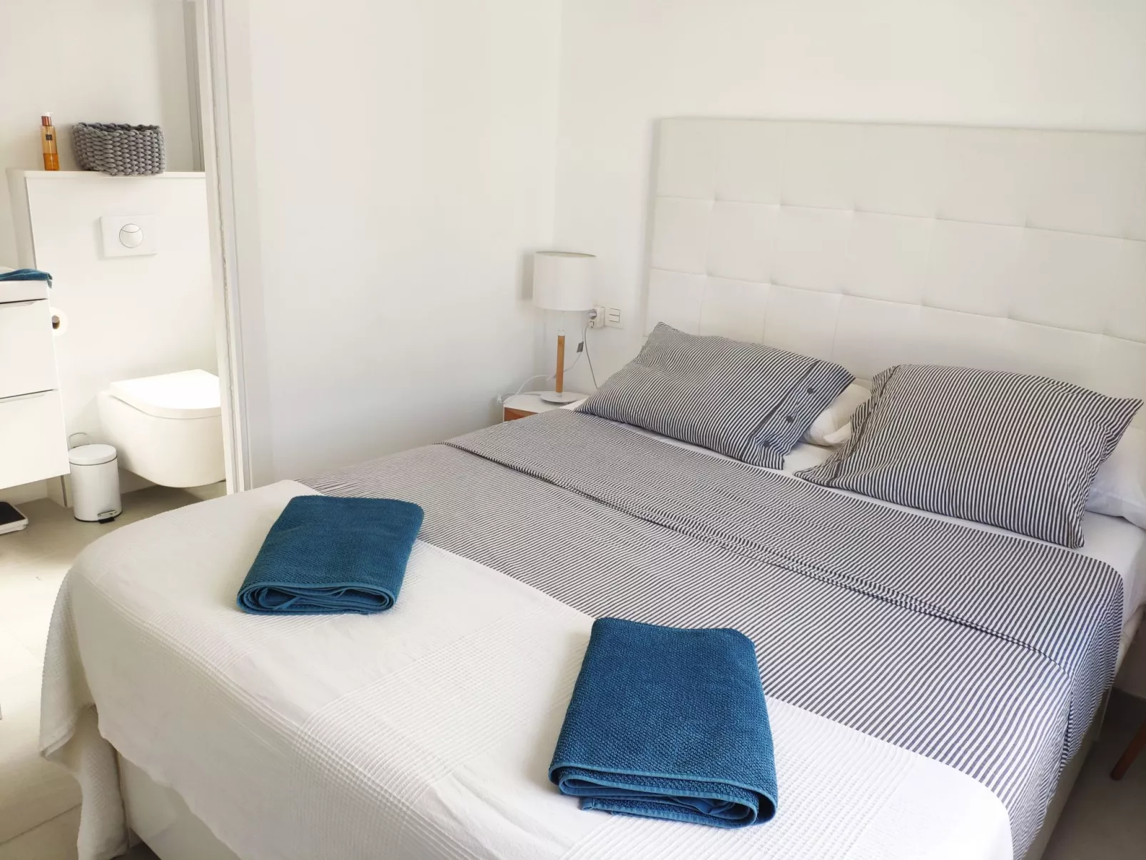 "Arenas house" mit Pool-Binnen