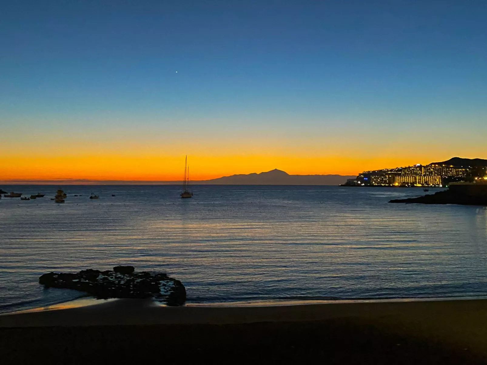 Villa mit Wasserblick-Buiten