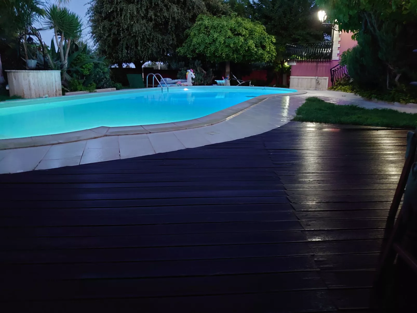 Villa Maya' Anwesen mit Infinity Pool-Buiten