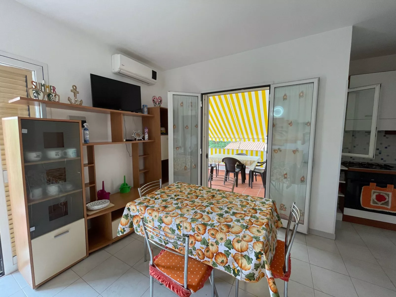 Wohnung "Kastalia4" mit Pool - Binnen