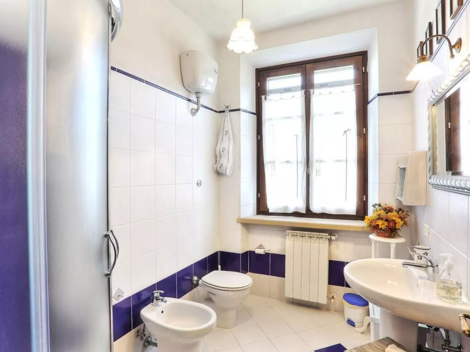 In Pomarance mit Großem gemeinsamem Pool-Binnen