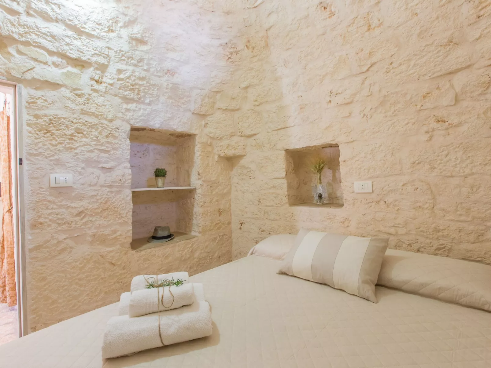 Trullo die Riesenpappel-Binnen