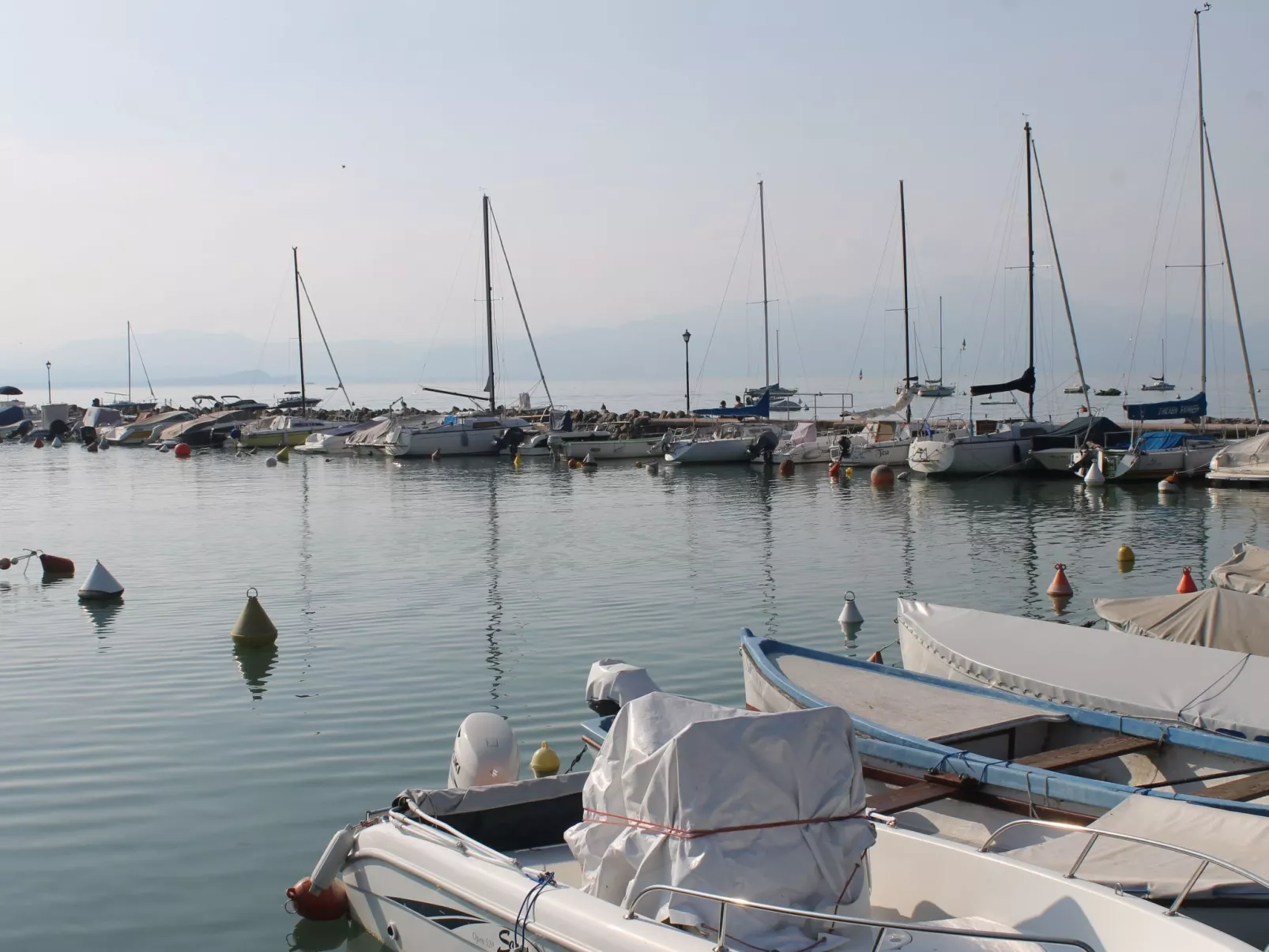 'Vall' mit Privatparkplatz-Buiten