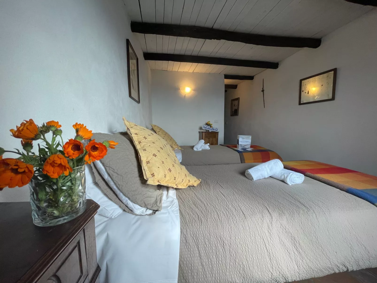 The Tower by Holiday World-Binnen