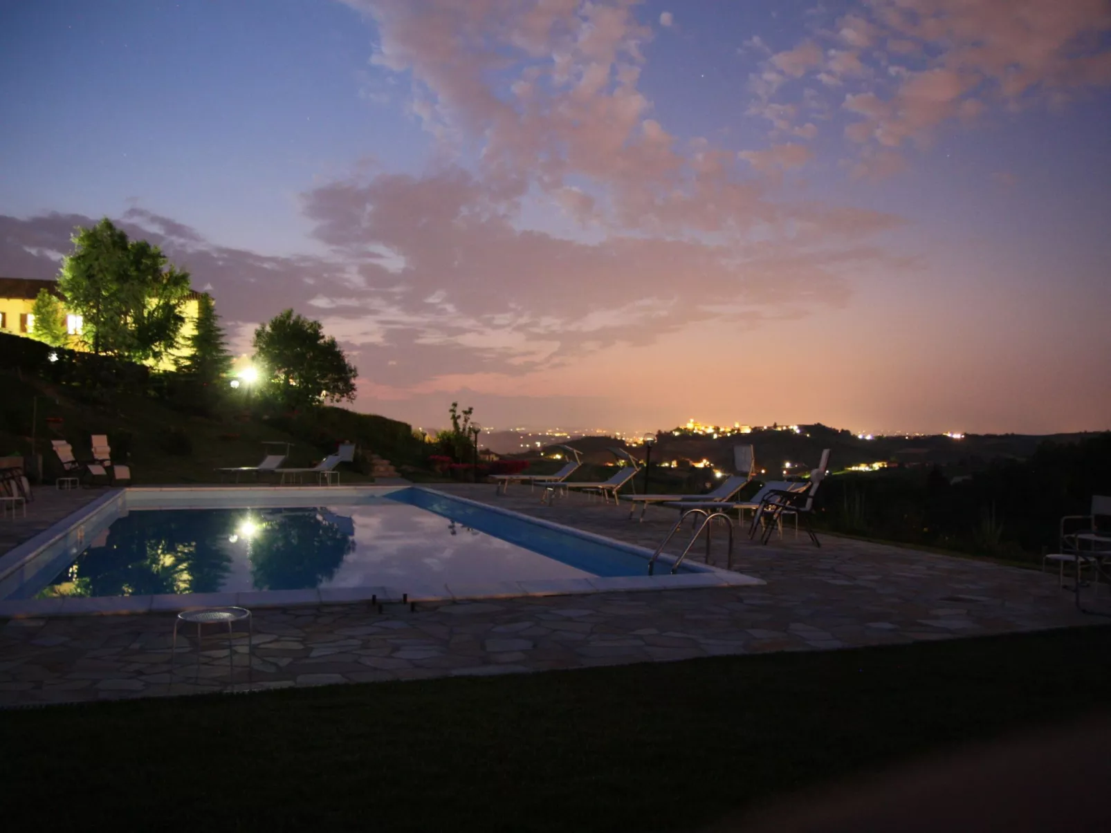 'Dolcetto' mit Schwimmbad-Buiten