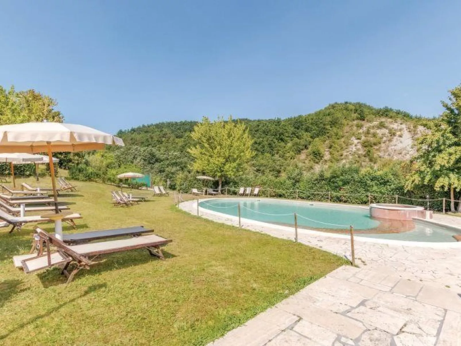 Wohnung in Apecchio mit Garten-Buiten