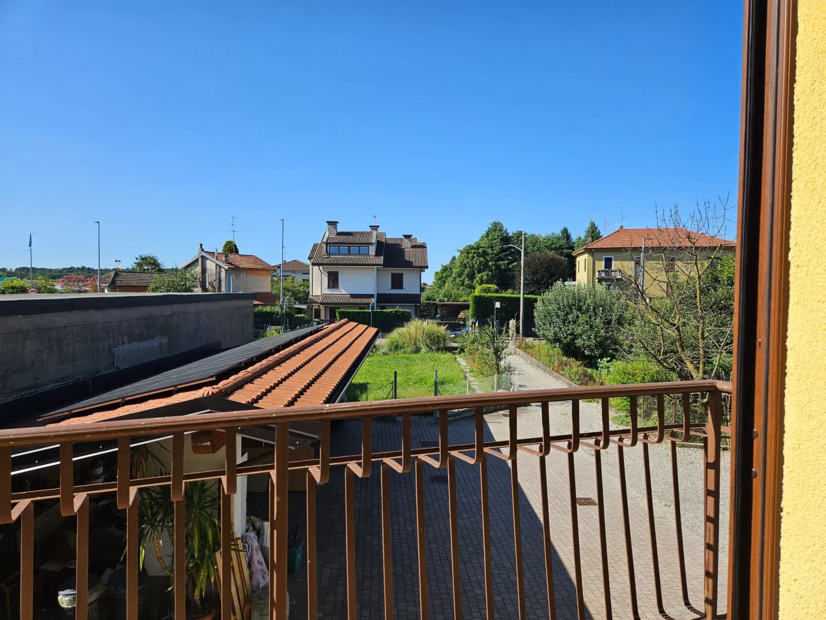 Zwischen Seen und Hügeln in Pina by Holiday World-Buiten