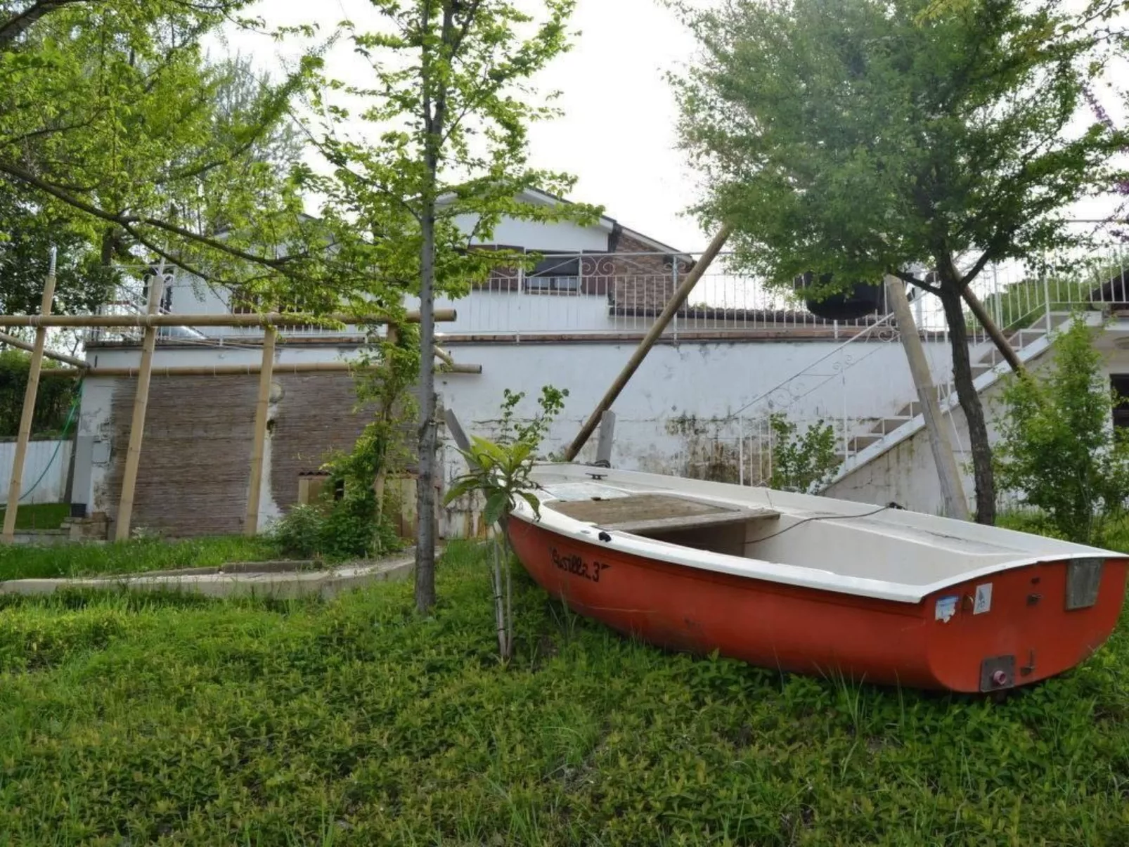 OWL Apartment - Pool - Ansichten - Kunst-Buiten