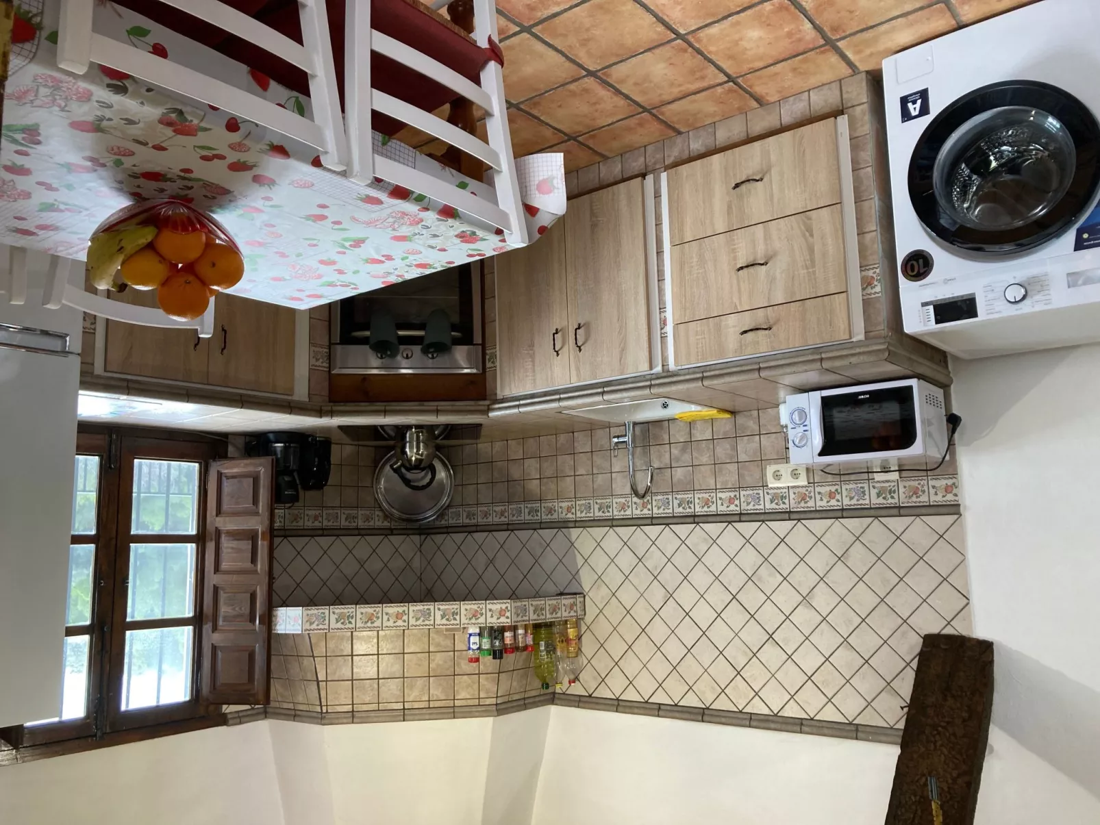 Wunderschön gelegenes Ferienhaus mit privatem Pool-Binnen