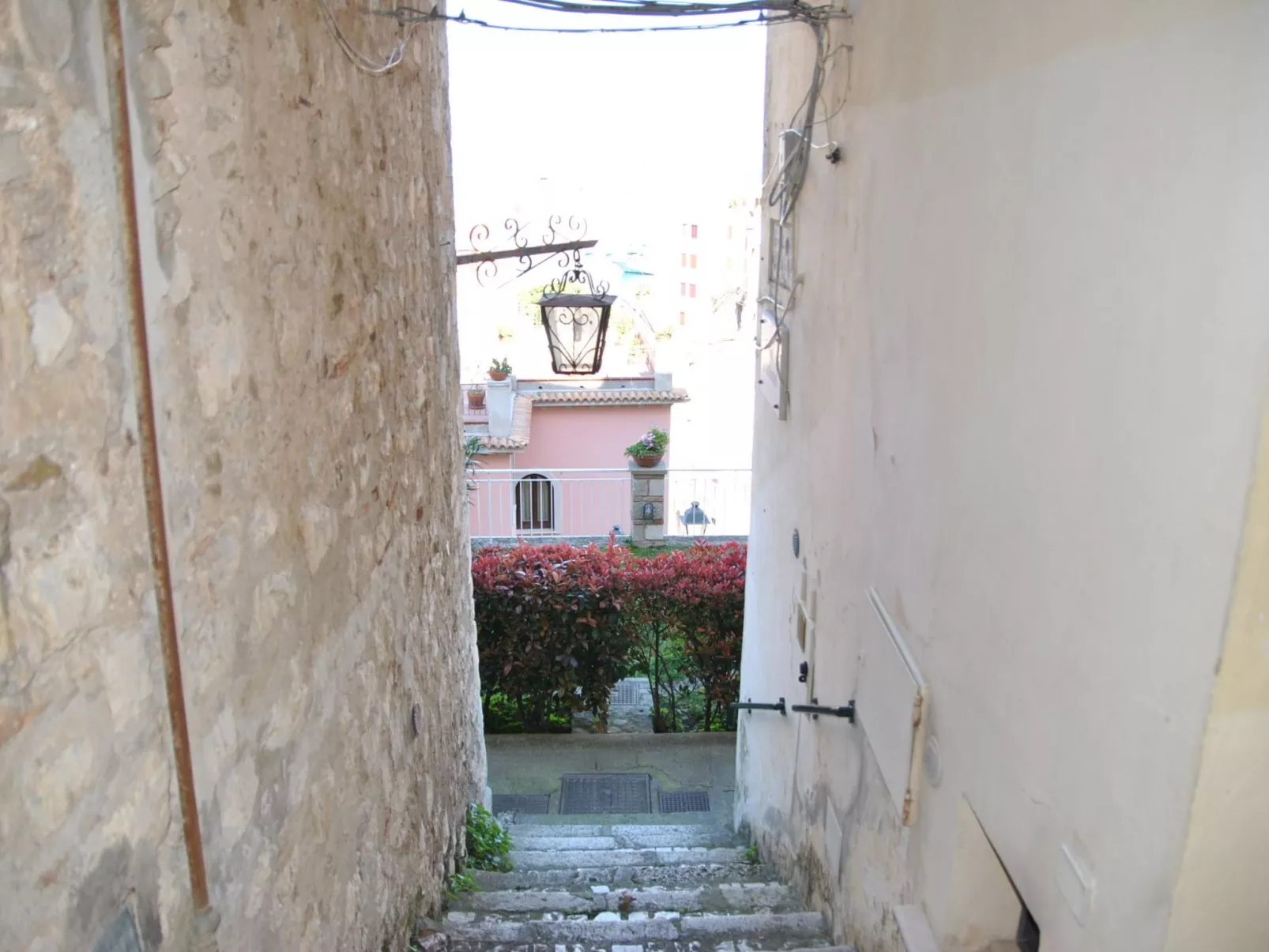 Domhaus mit Blick auf den Golf von Gaeta-Image-tags.info