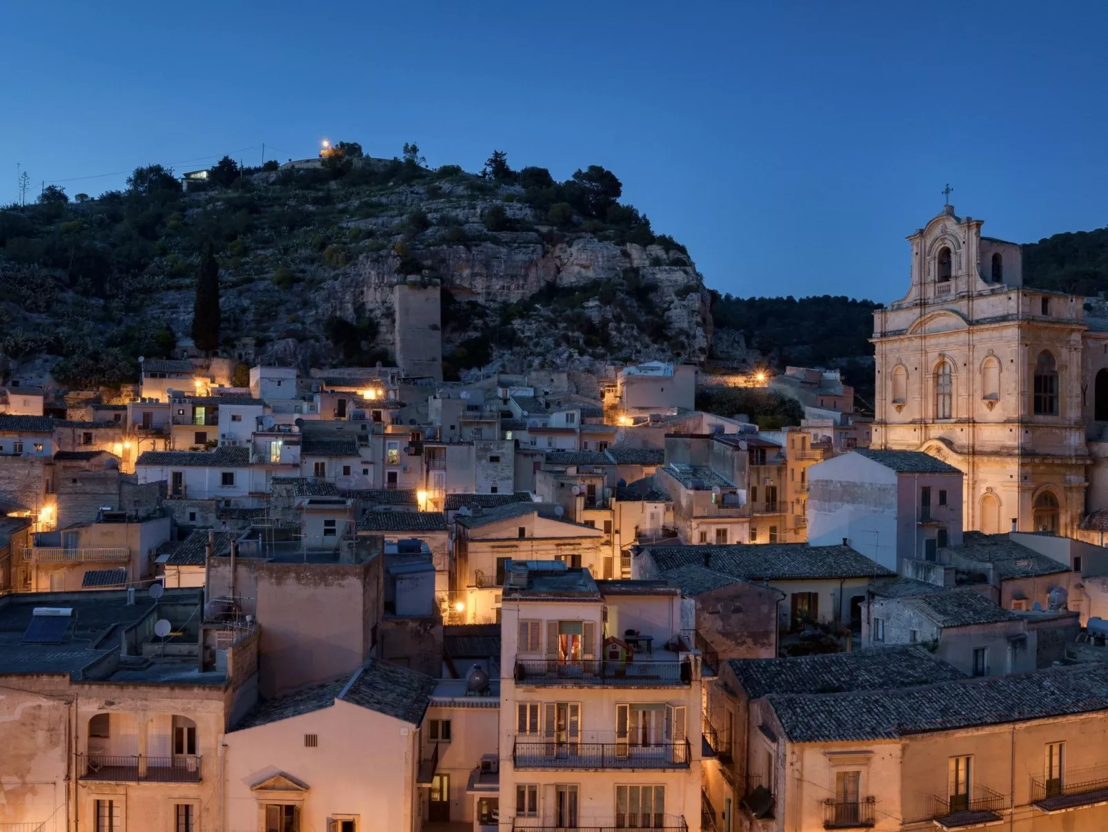 Aristoteles, Wohnung mit Blick in die Nähe des Zentrums von Scicli-Image-tags.info