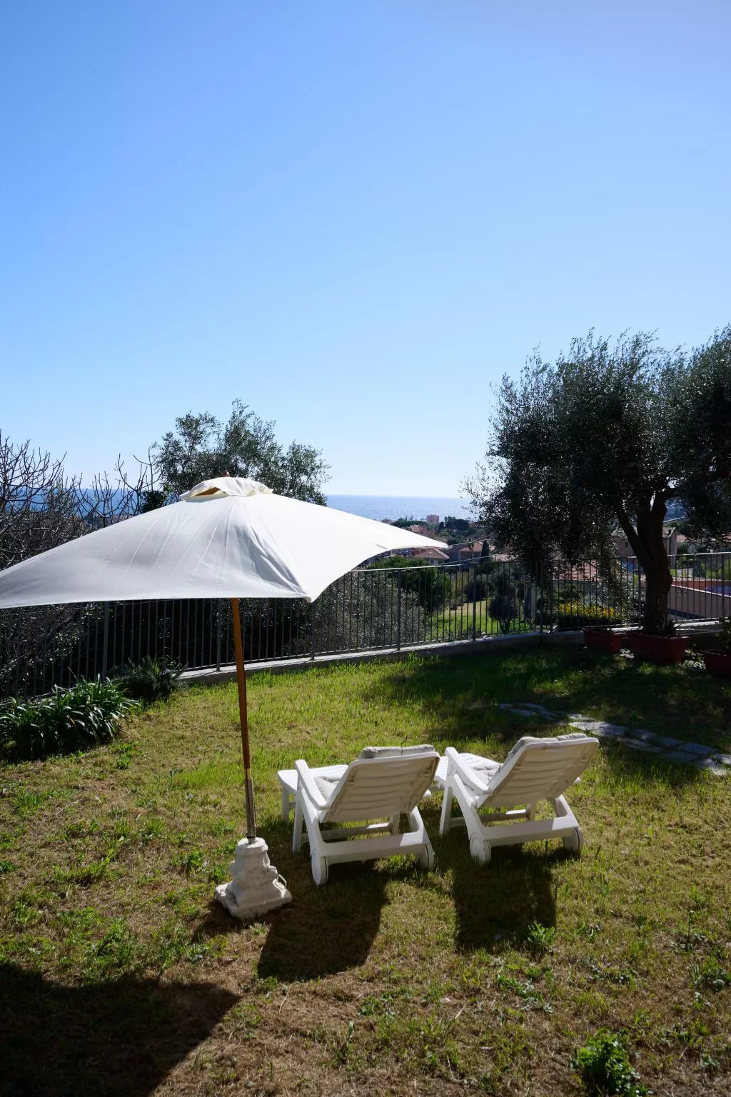 Villa Camilla Gartenwohnung'-Buiten