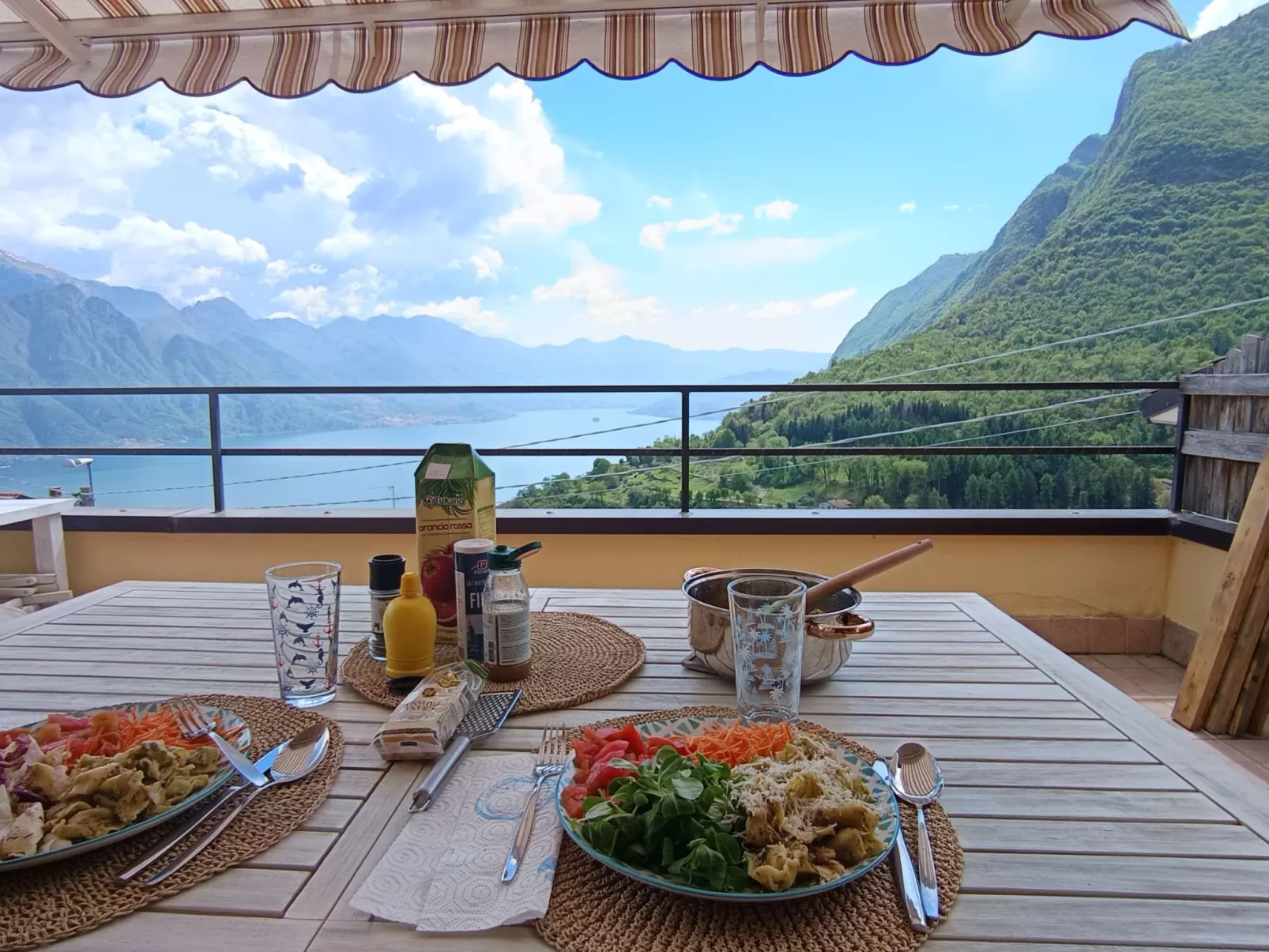 Le Terrazzwe - Drei-Zimmer-Wohnung mit Terrasse und Pool-Buiten
