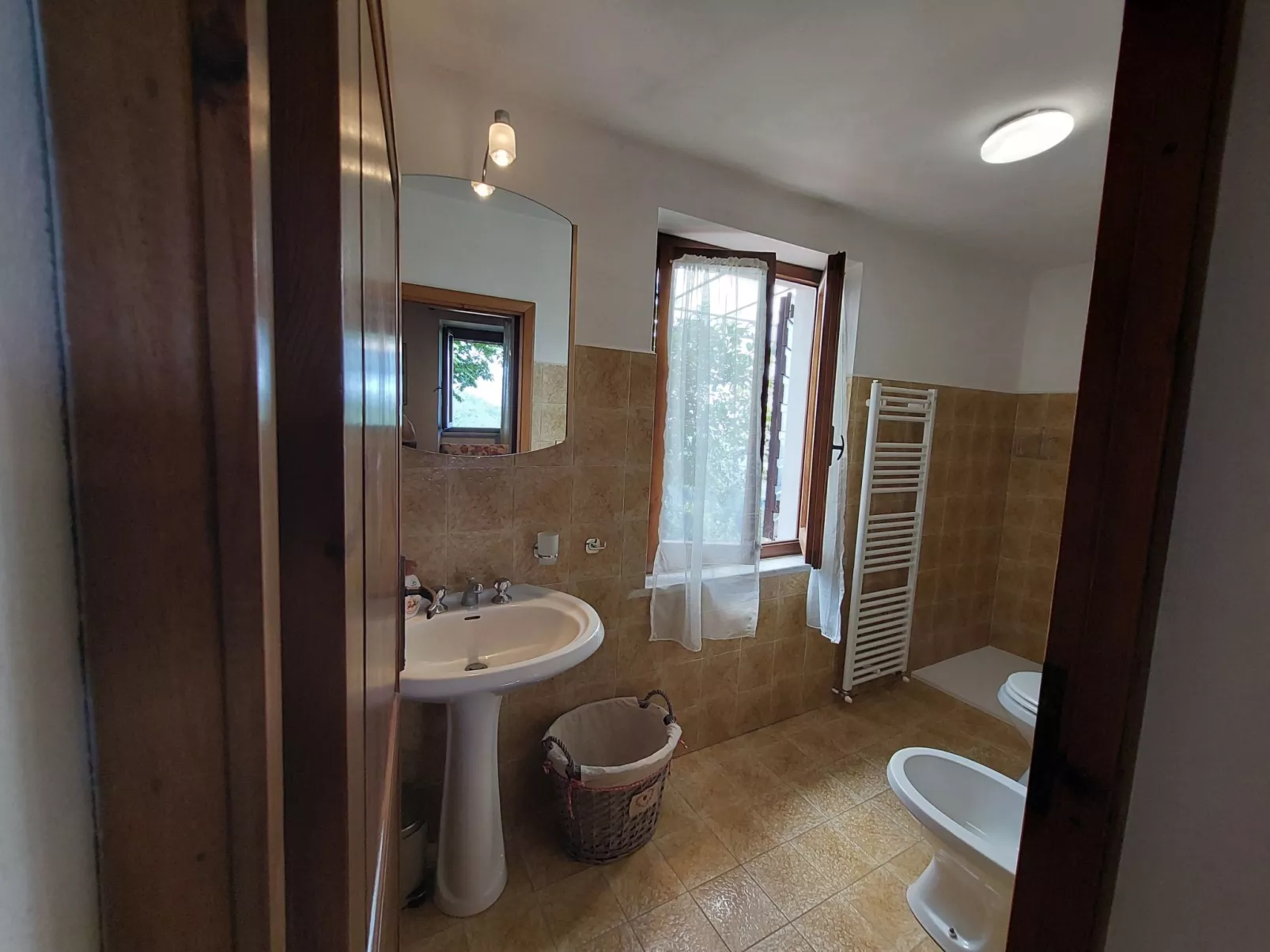 'Casa Peppina' mit Terrasse-Binnen