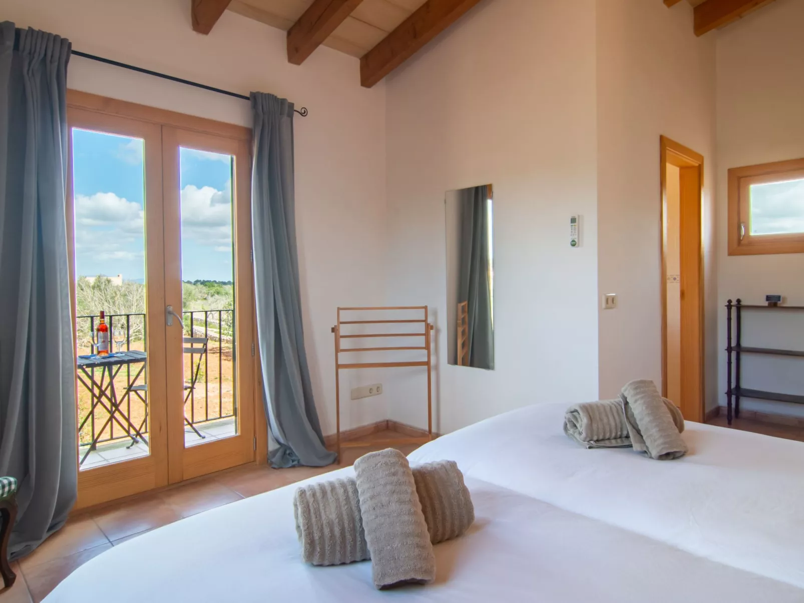 Stilvolle, top-moderne, traumhafte Finca in Sineu-Image-tags.info