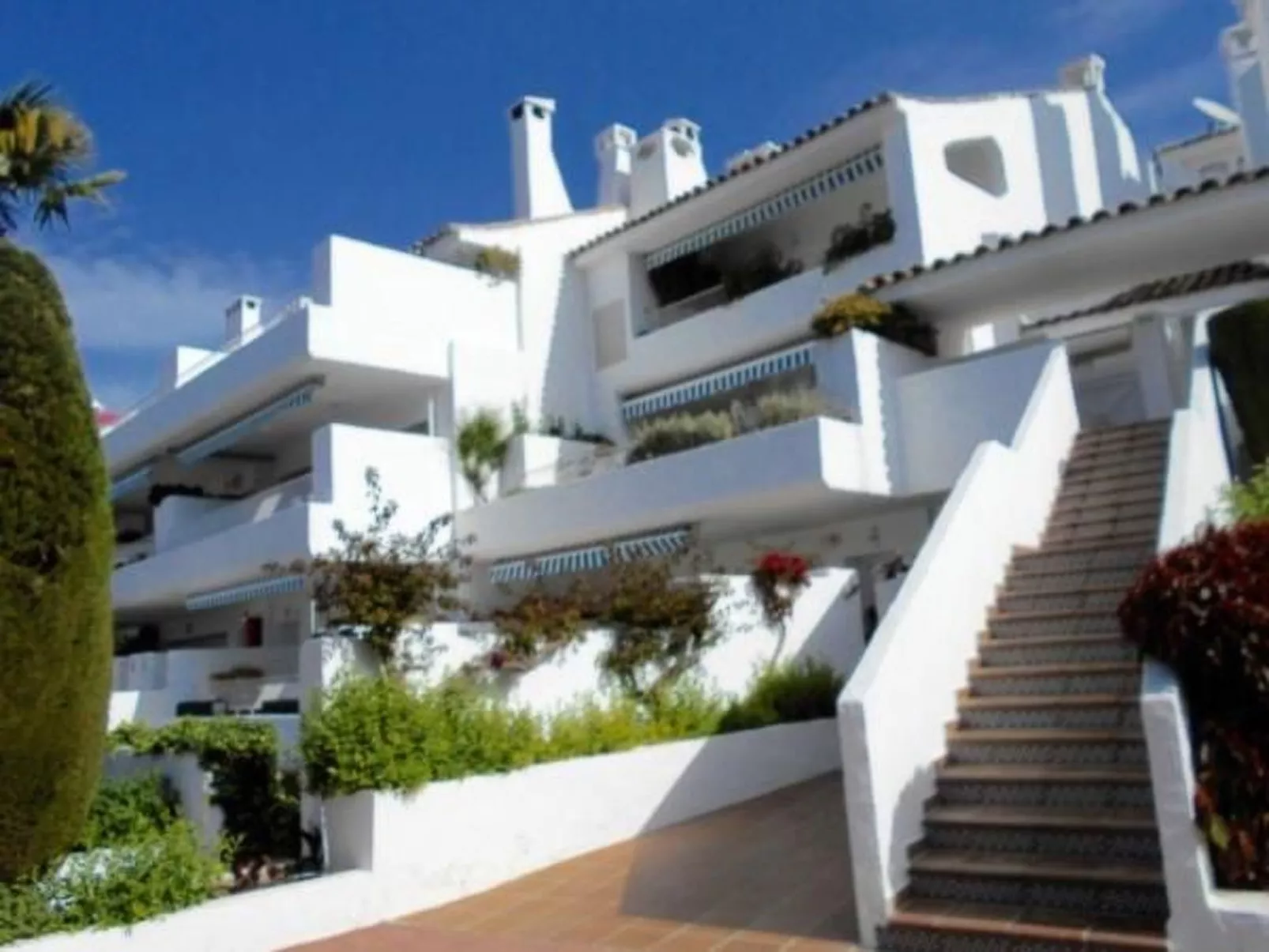 Appartement mit Pool - Buiten