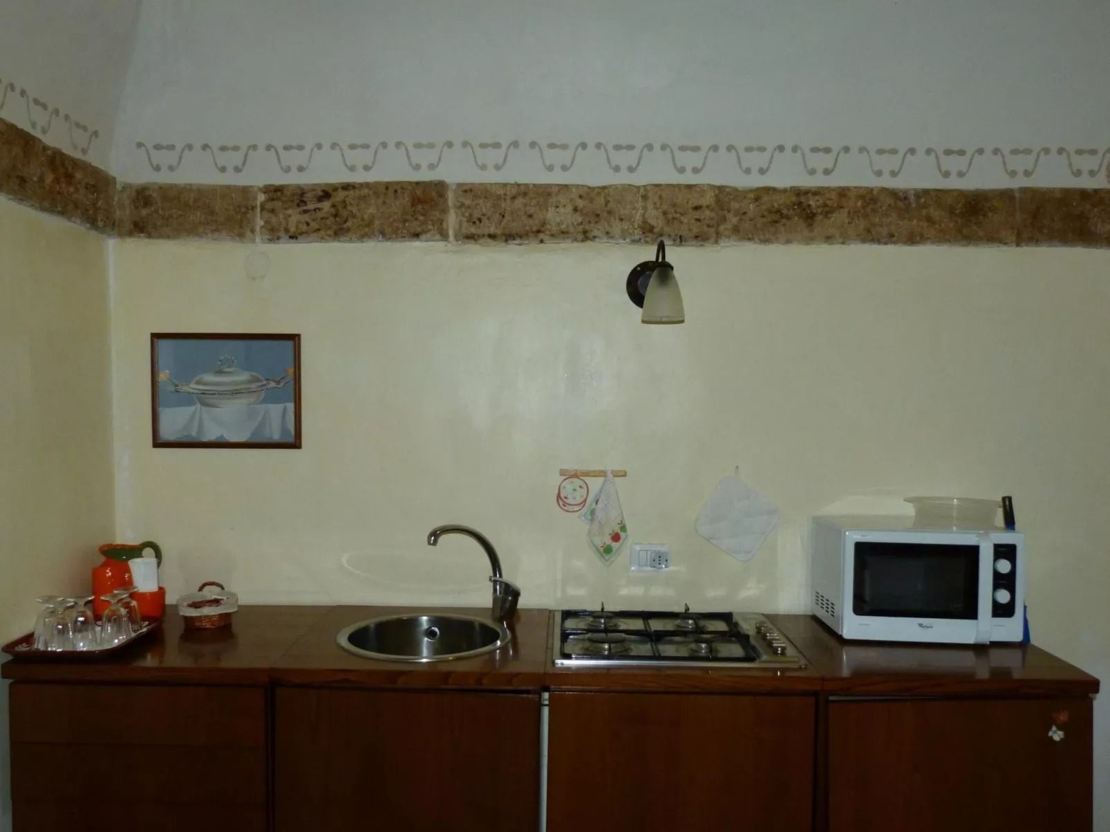 Altes Landhaus mit Schwimmbad und viel Grün-Binnen