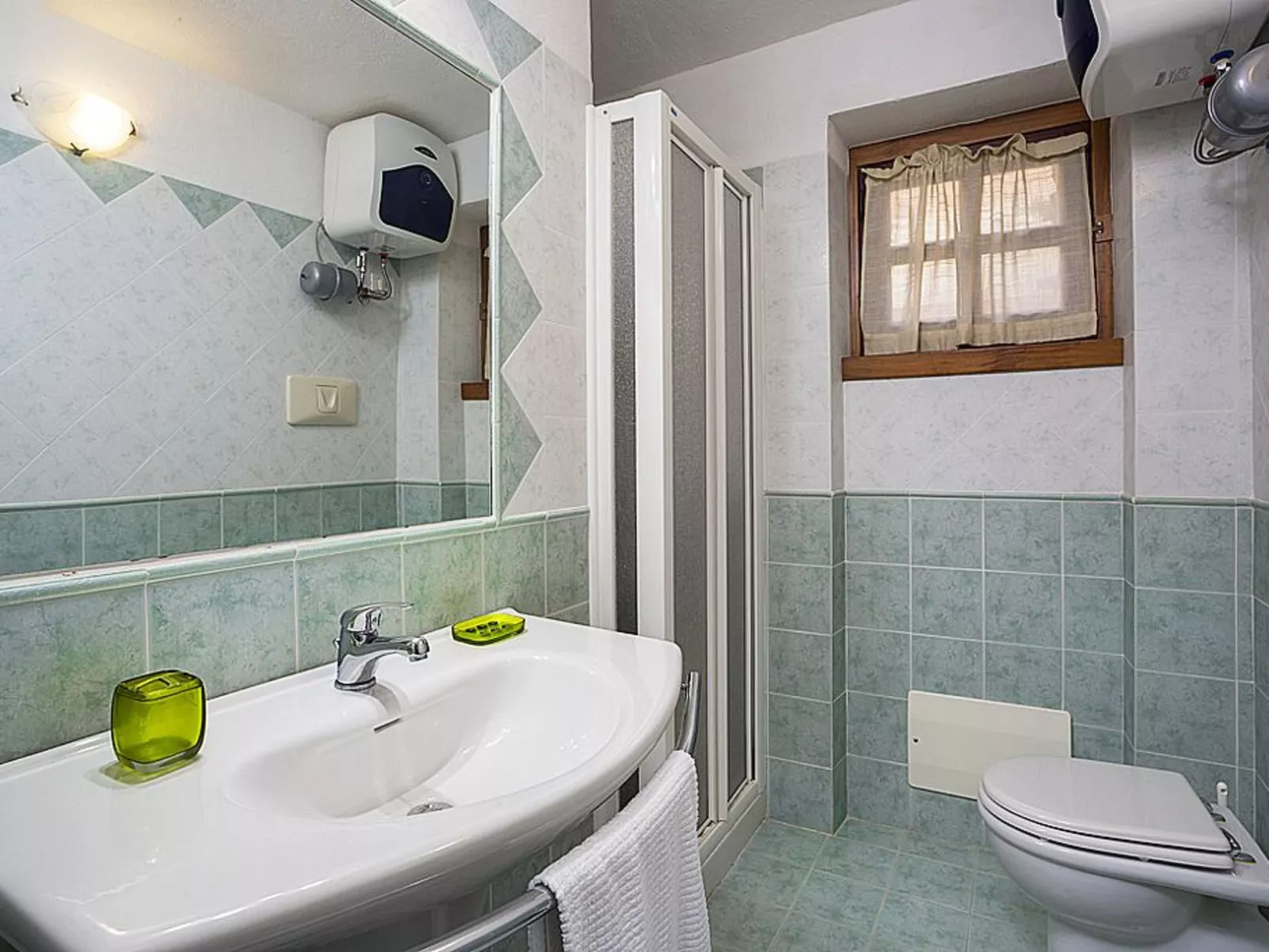 Apt. Cervo Marina 1A, mit gemeinschaftlichem Schwimmbad-Image-tags.info