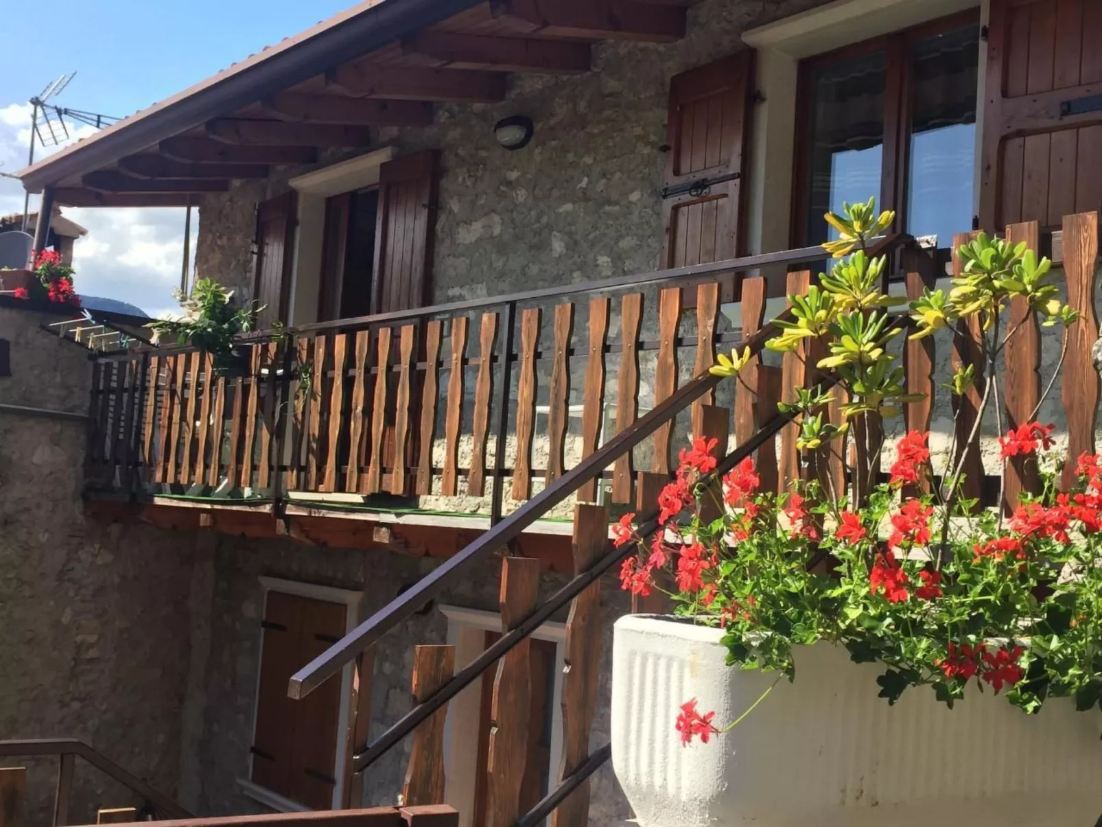 APARTMENT LAURA-Image-tags.info