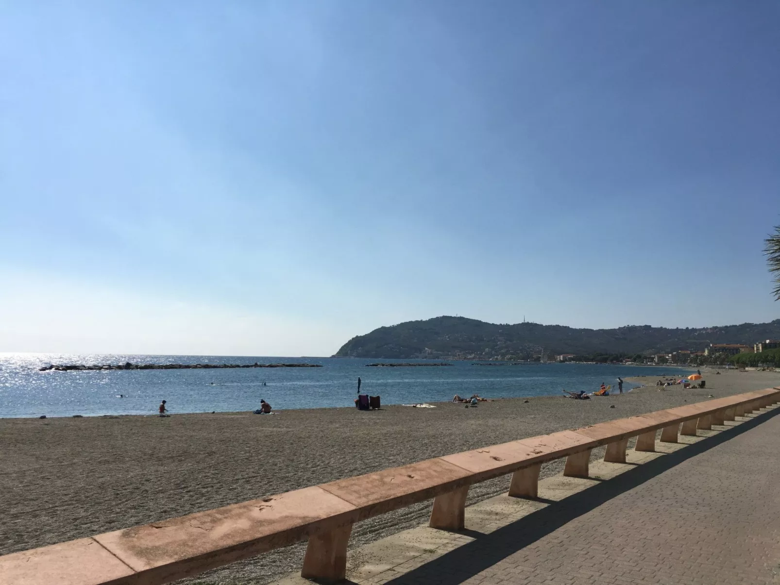 Angenehme Wohnung in San Bartolomeo Al Mare-Buiten