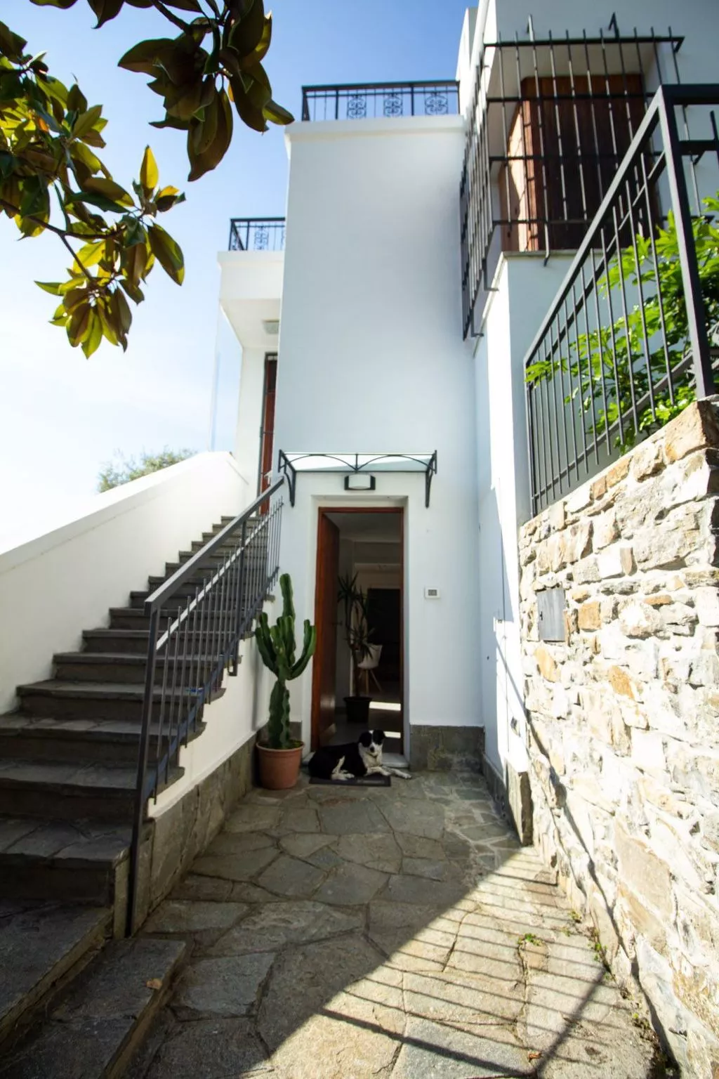 Komfortable Ferienwohnung in Cervo mit Garten-Buiten