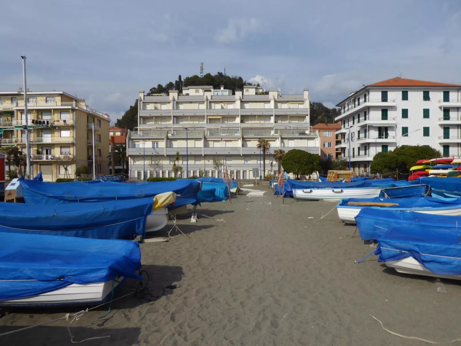 Für 4 Personen ca. 48 m&sup2; in Sestri Levante, Norditalien (Ligurien)-Buiten