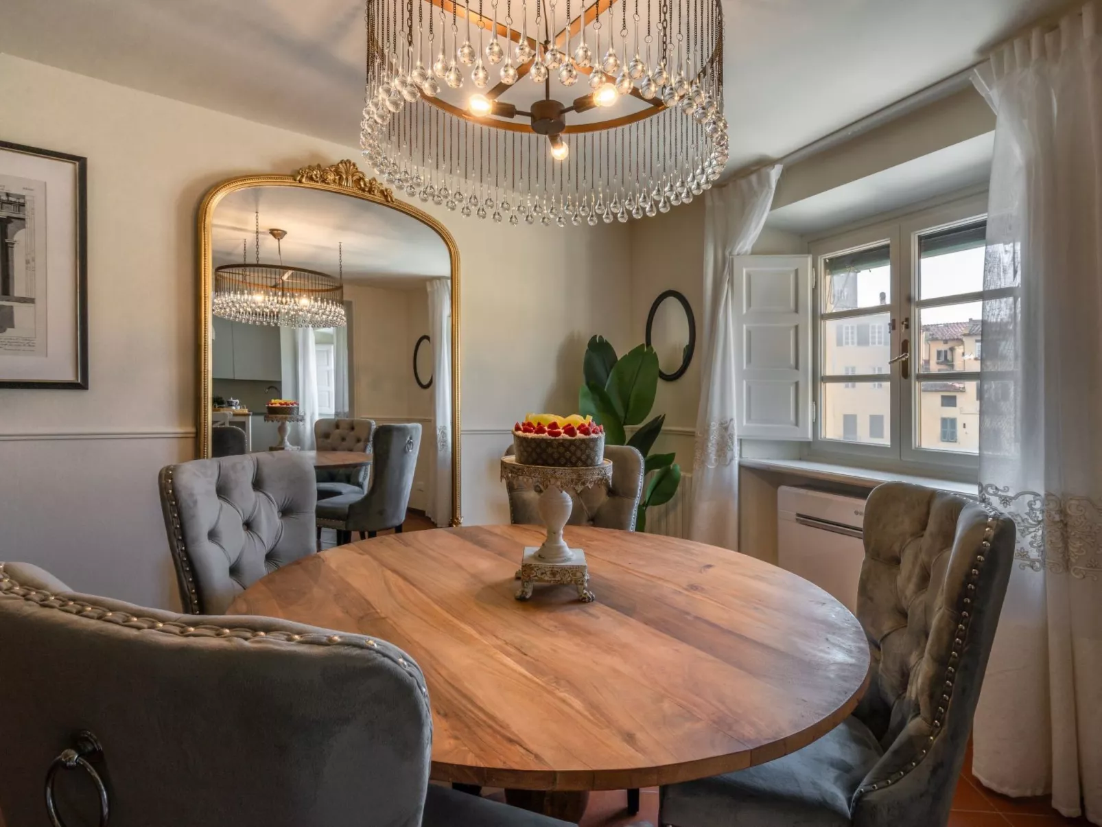 Elegante Wohnung im Zentrum von Lucca-Binnen