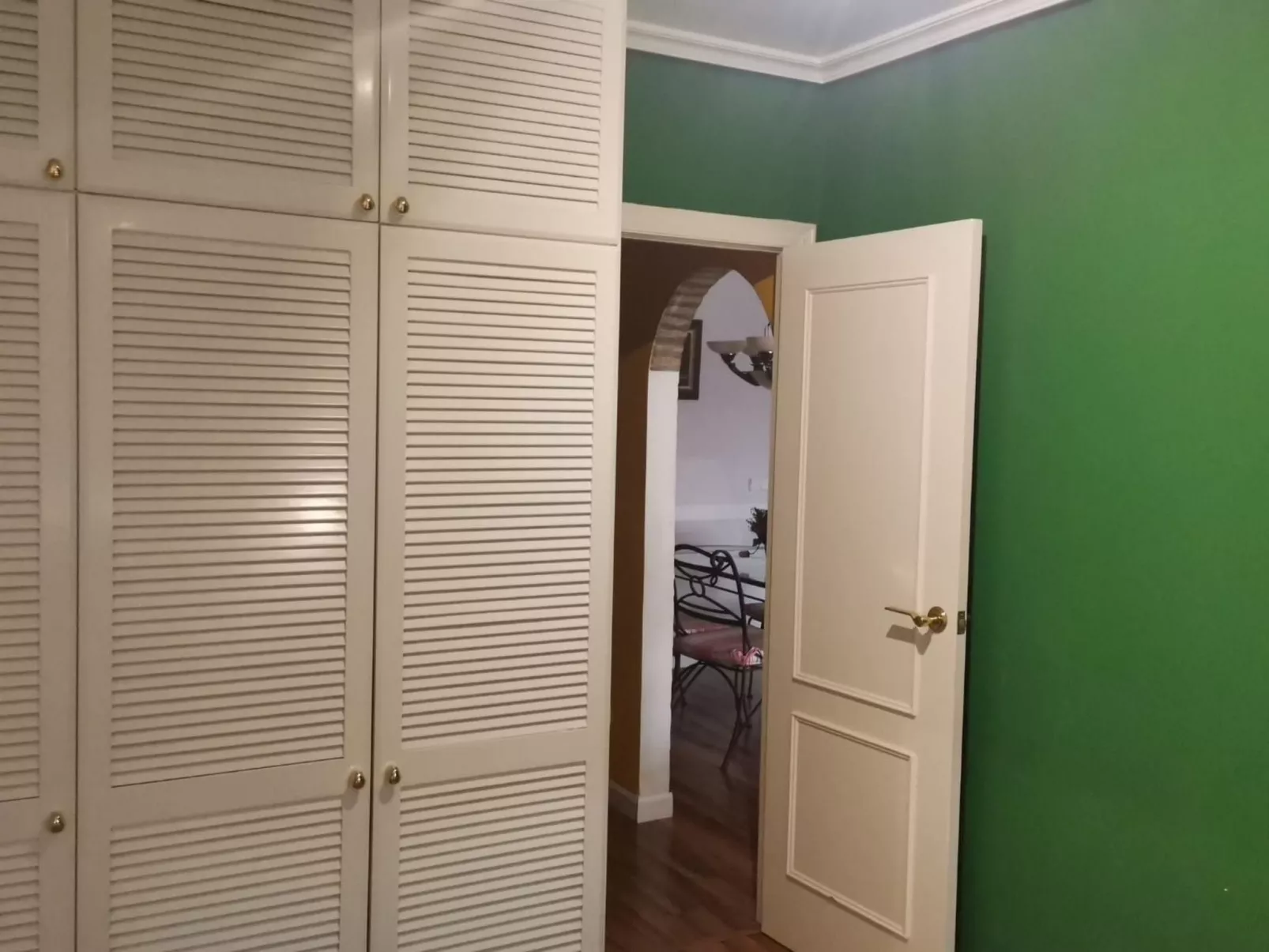 Penthouse mit drei Schlafzimmern in der Nähe von natürlichen Schwimmbädern-Binnen