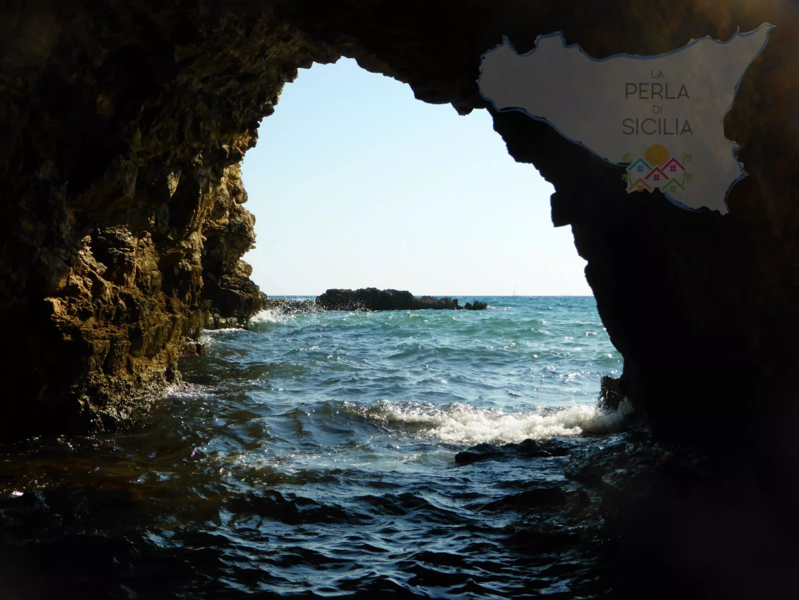 Schöner Bungalow direkt am Sandstrand auf Sizilien-Buiten