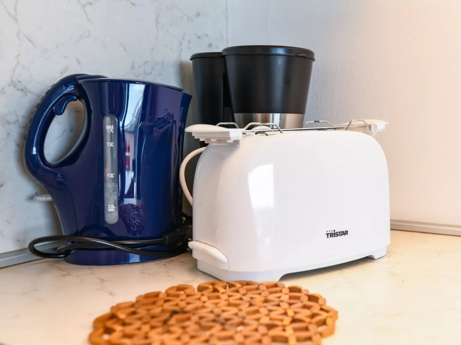 Wohnung mit Balkon, Schwimmbad und Seeblick-Binnen