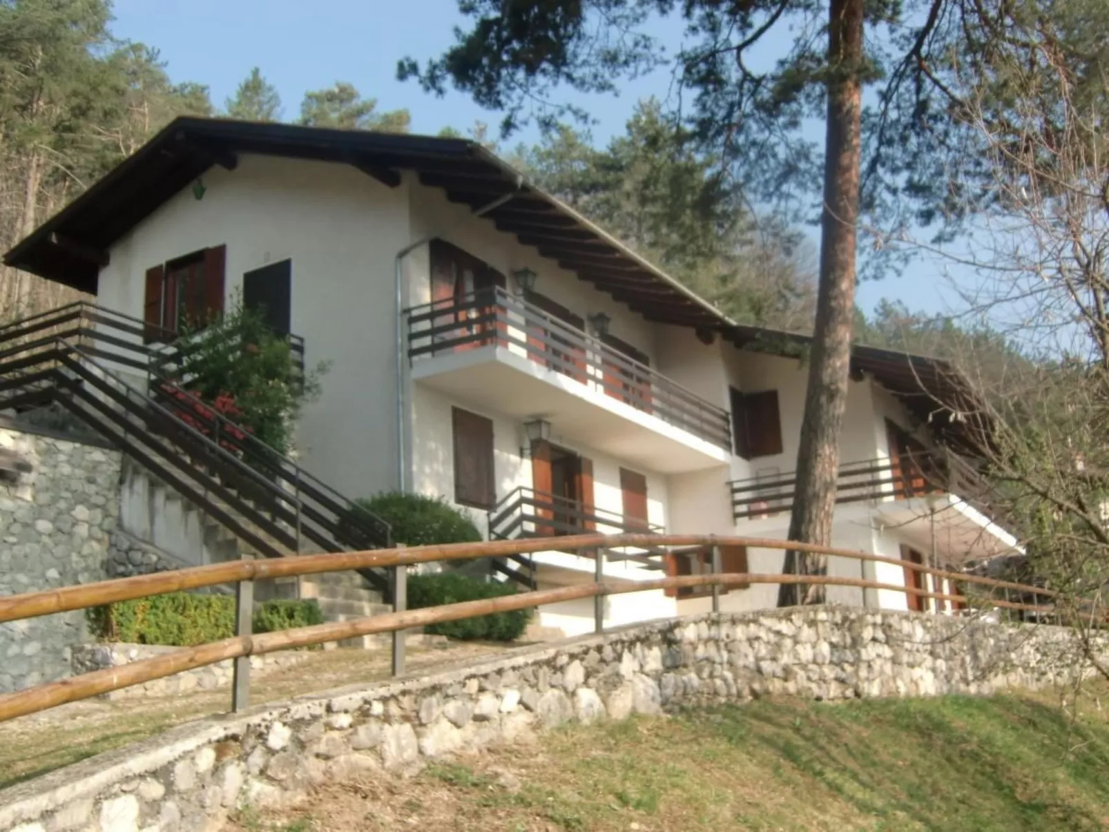 Erdgeschosswohnung mit Seeblick-Buiten