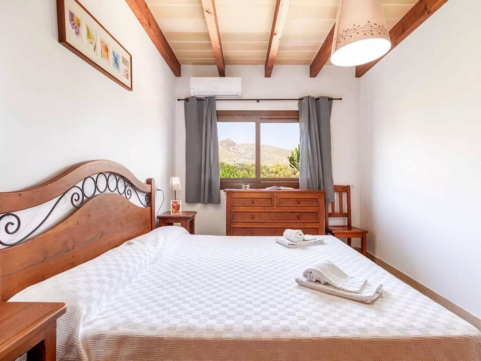 Villa Alexandria Cala Sant Vicenç-Image-tags.info