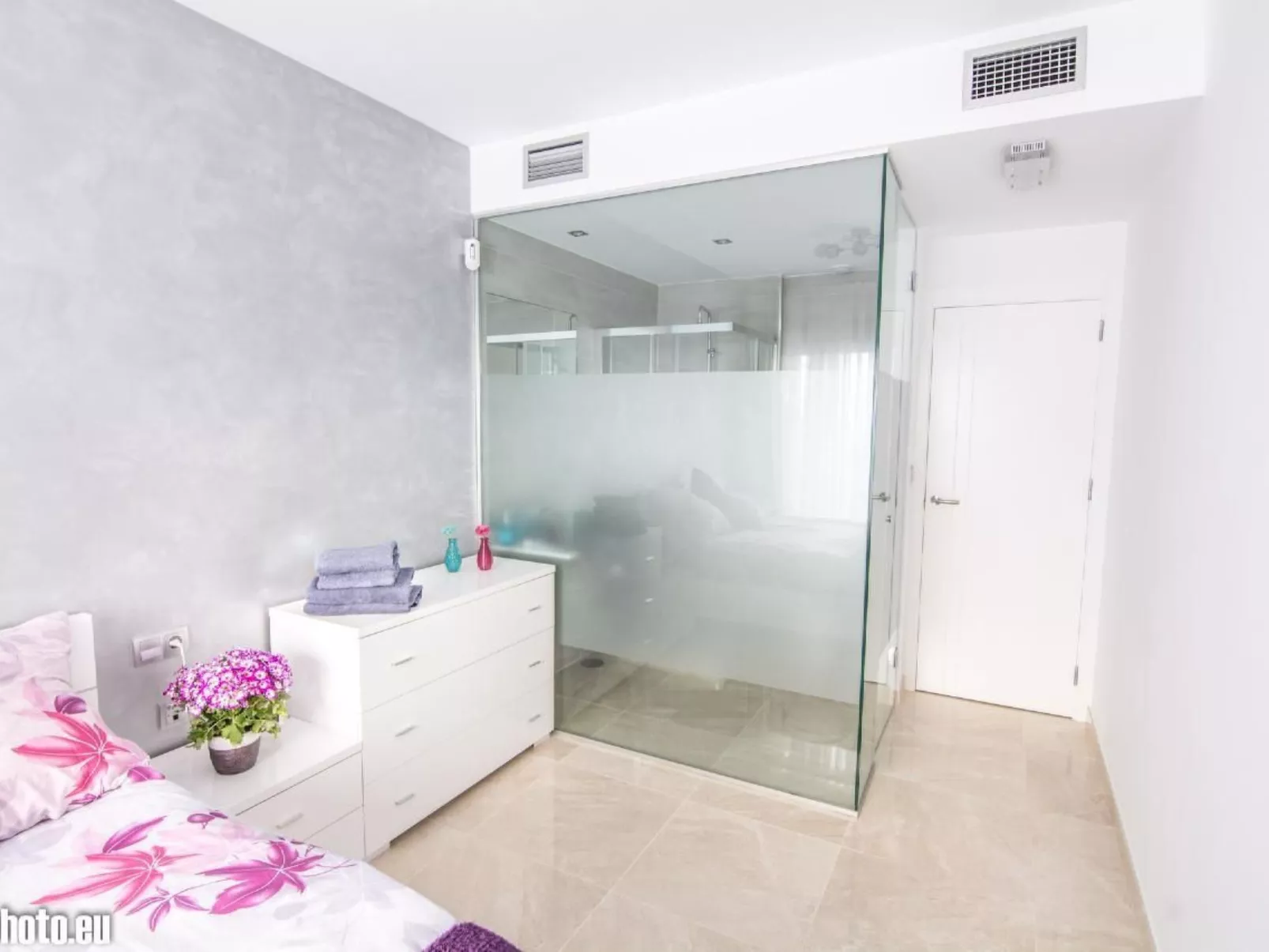 "Sunny Villa" mit Schwimmbad-Binnen