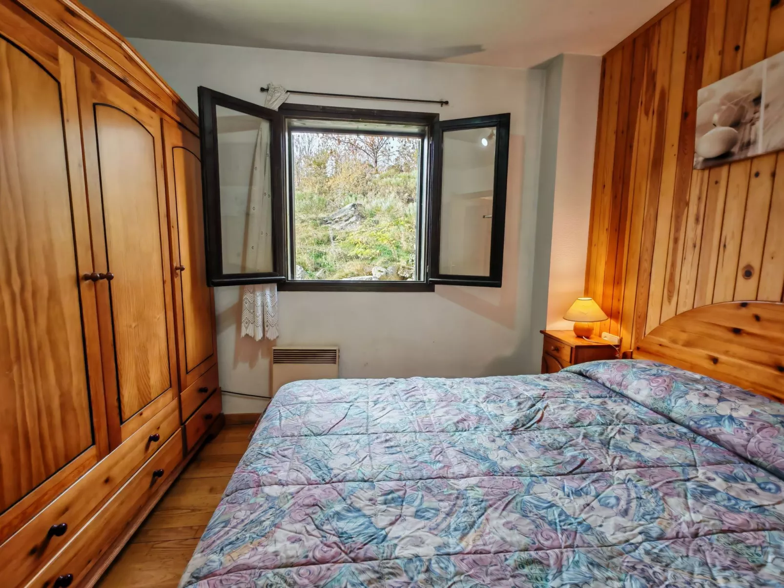 Wohnung Besiberri 3 befindet sich im Erdgeschoss mit Terrasse Vall de Boí-Binnen