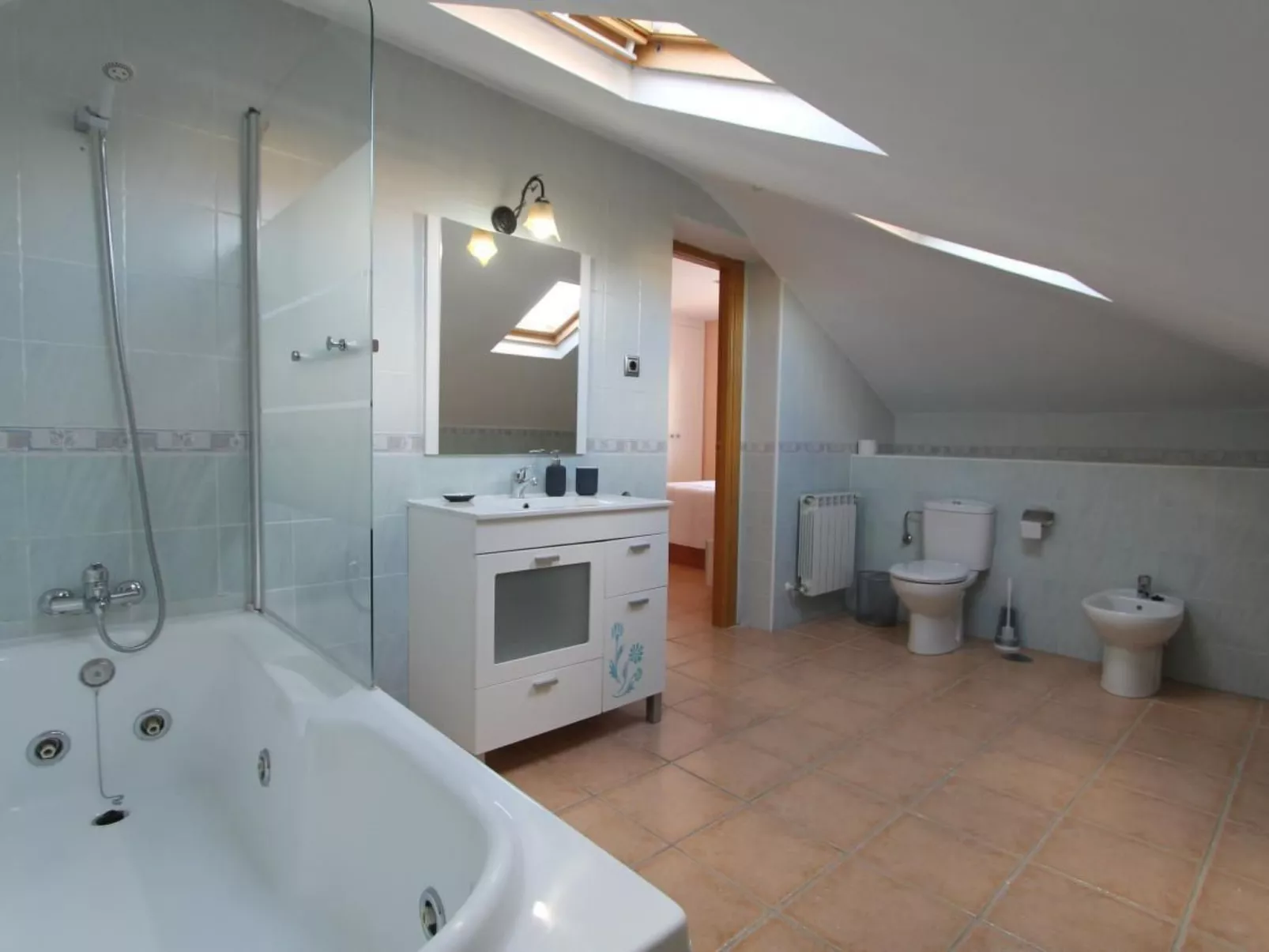 In Seseña mit großem Garten-Binnen