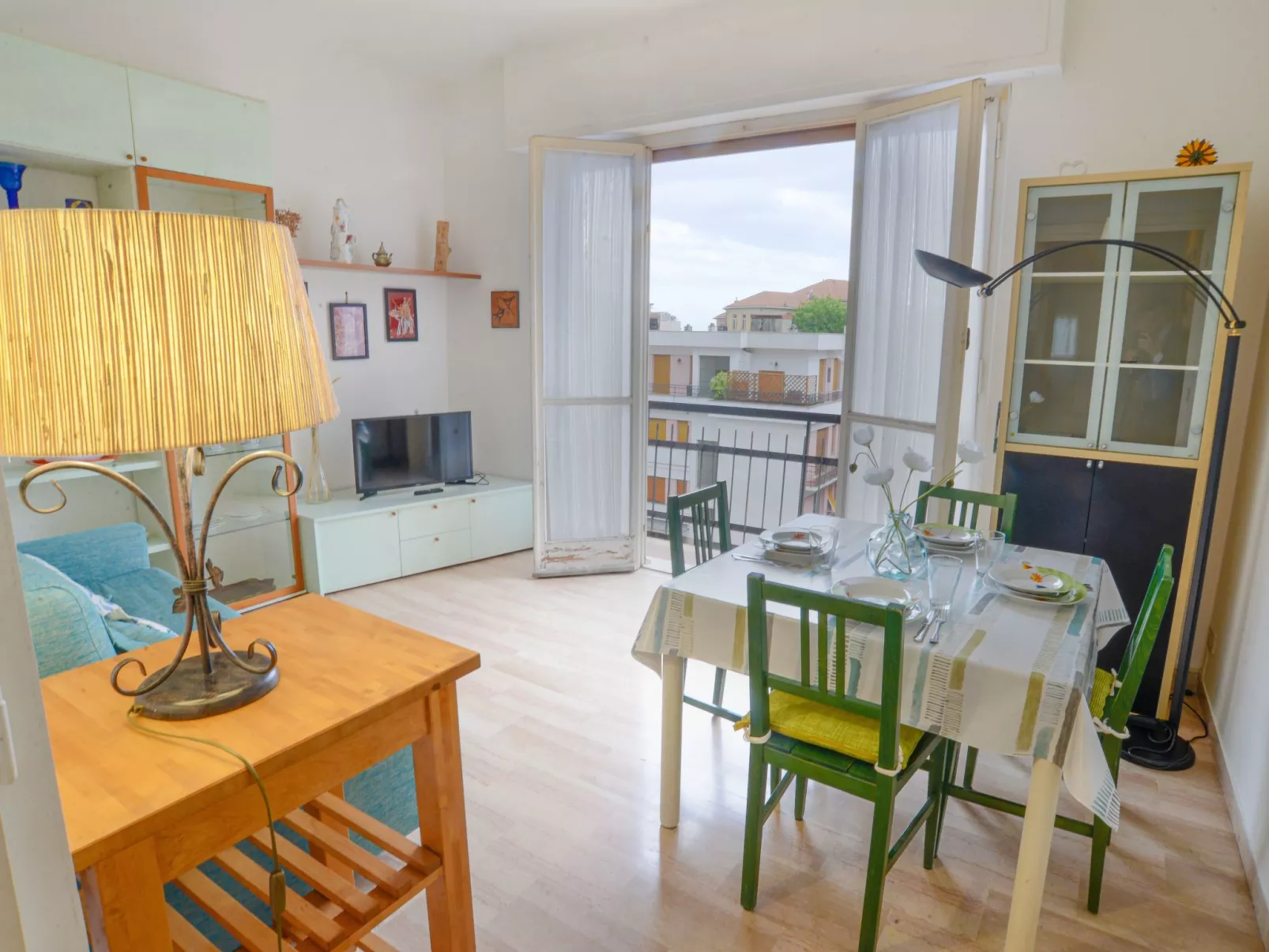 La Bella Vita Marina Beach by Holiday World-Binnen