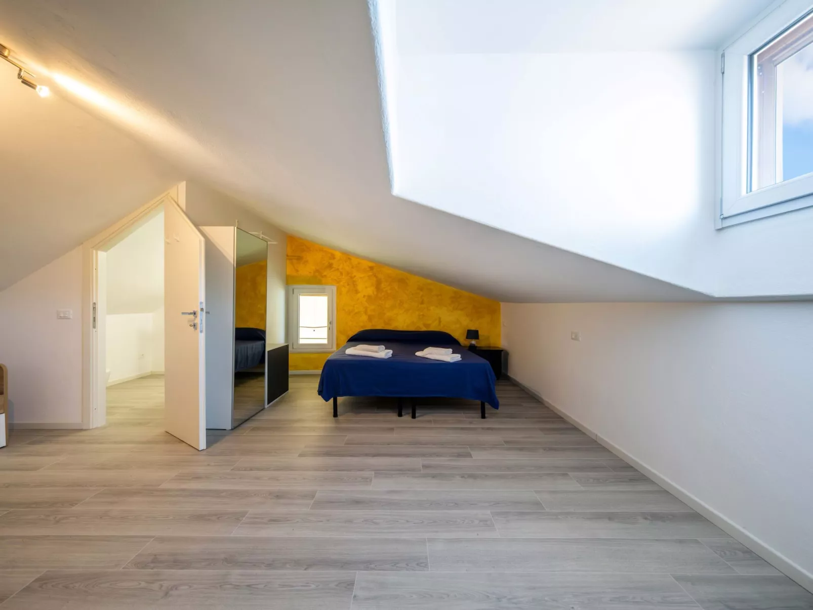 Privater Pool und herrlicher Seeblick-Binnen