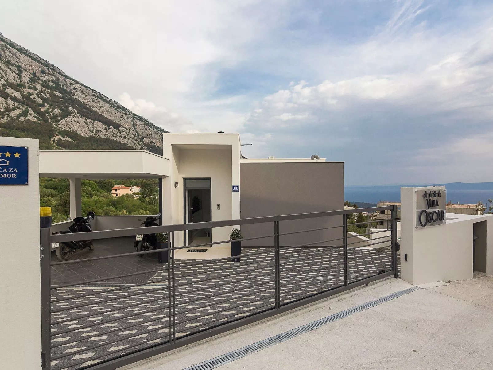 Villa Oscar mit Pool-Image-tags.info