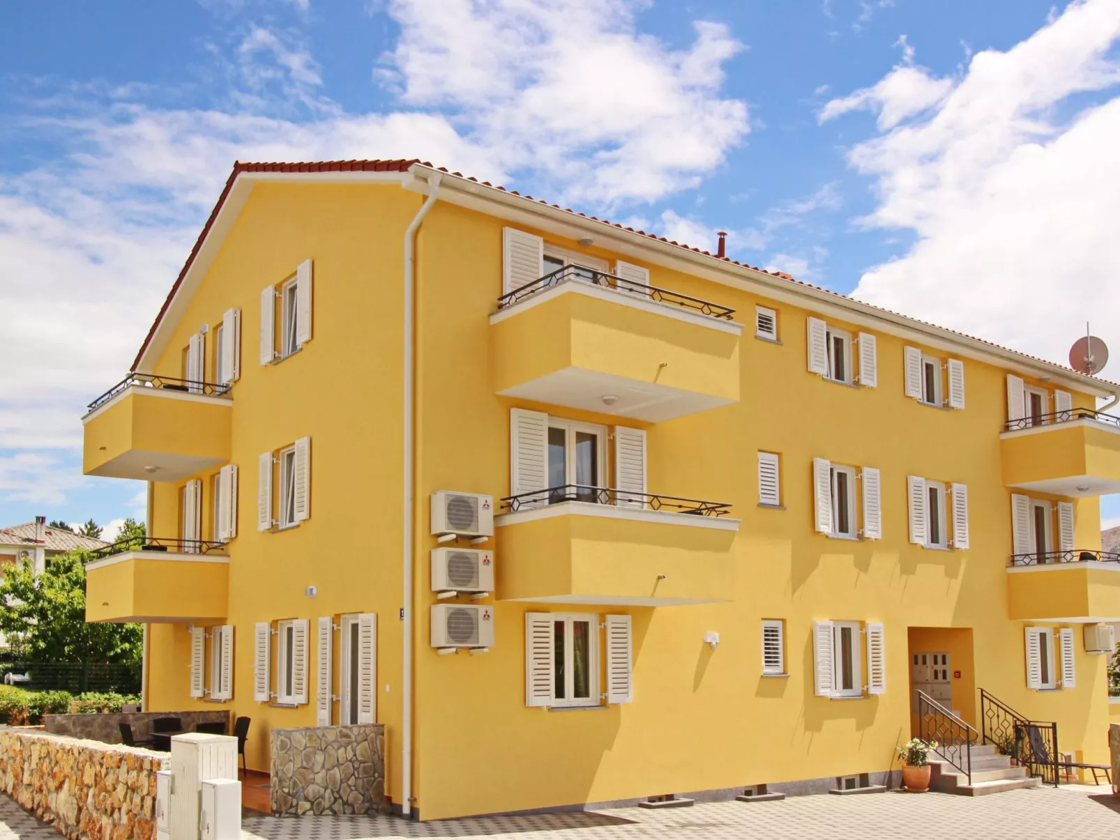 Nettes Appartement in Baška mit Gemeinsamer Terrasse-Image-tags.info
