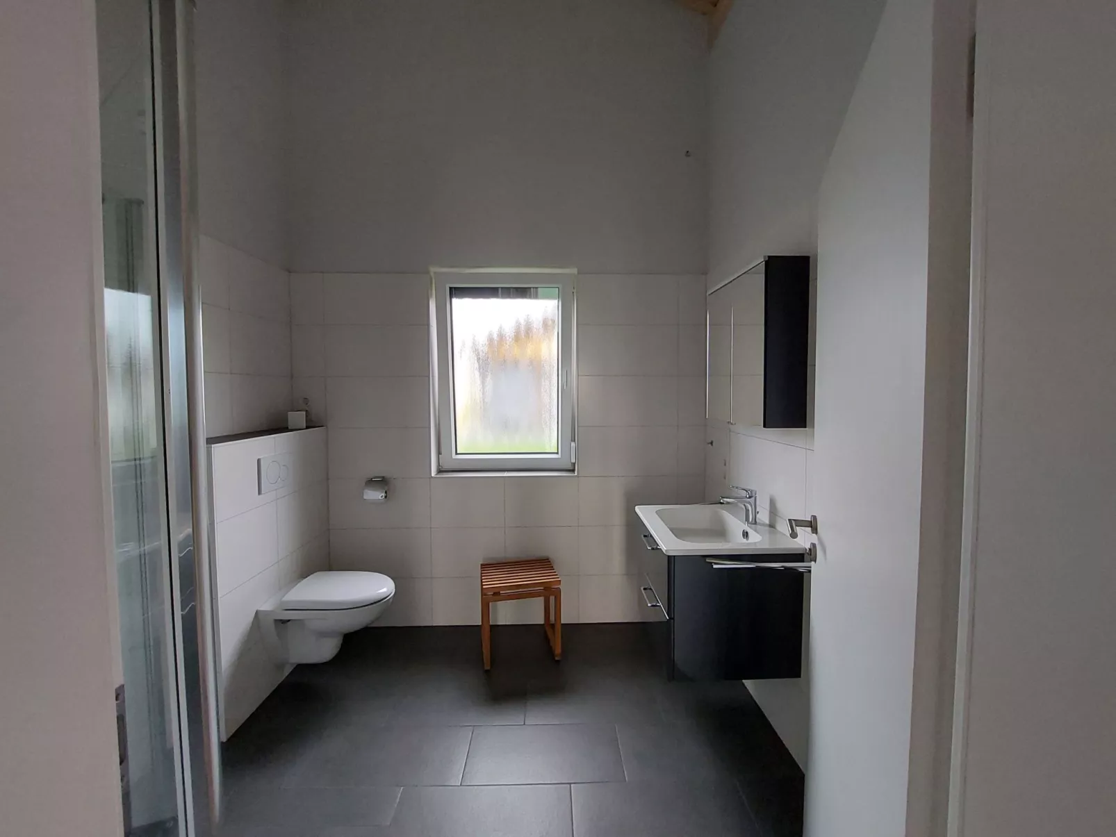 G13 Ferienhaus mit Garten und Fahrradschuppen-Binnen