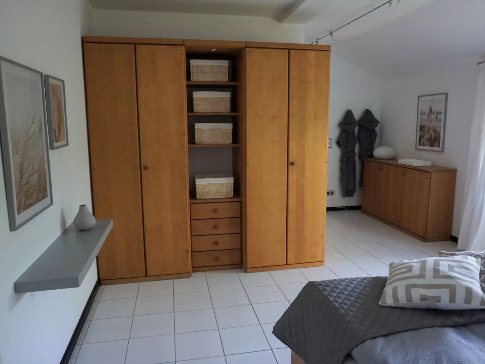 Großzügiges Haus mit traumhafter Gartenanlage-Binnen