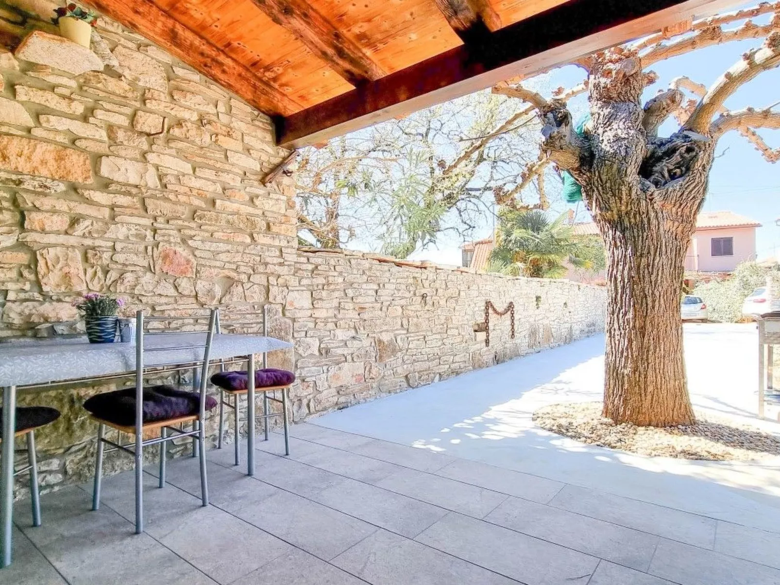 Für 3 Personen ca. 40 m&sup2; in Novigrad, Adriaküste Kroatien (Westküste von I-Buiten