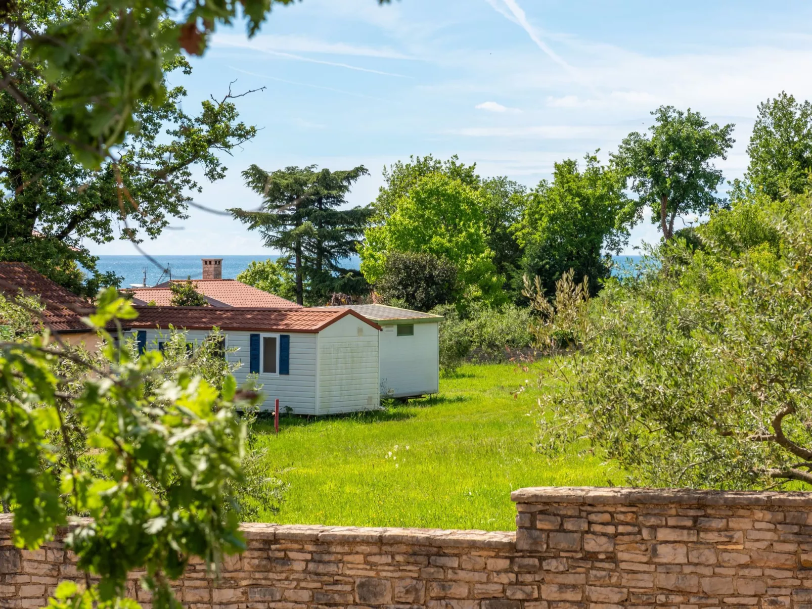 Mit eigenem Garten und Terrasse-Buiten