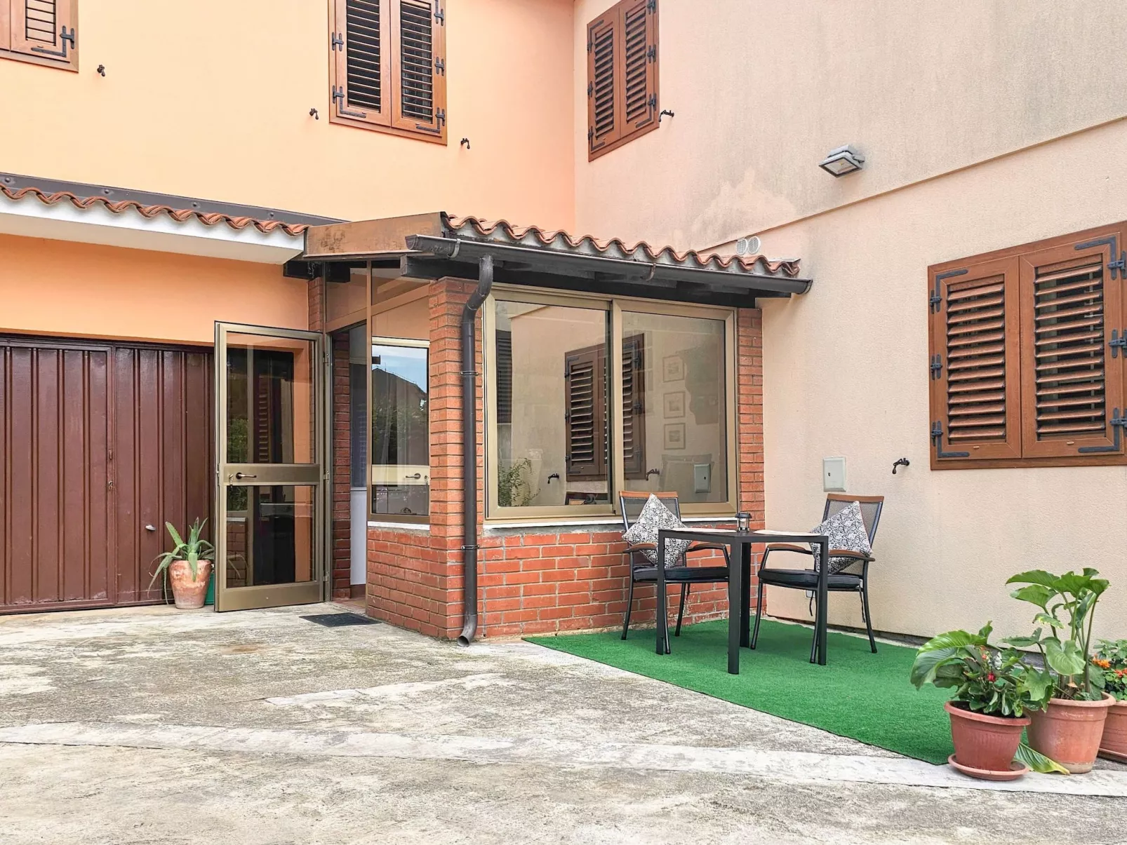 Für 2 Personen ca. 30 m&sup2; in Karigador, Istrien (Umag und Umgebung)-Buiten