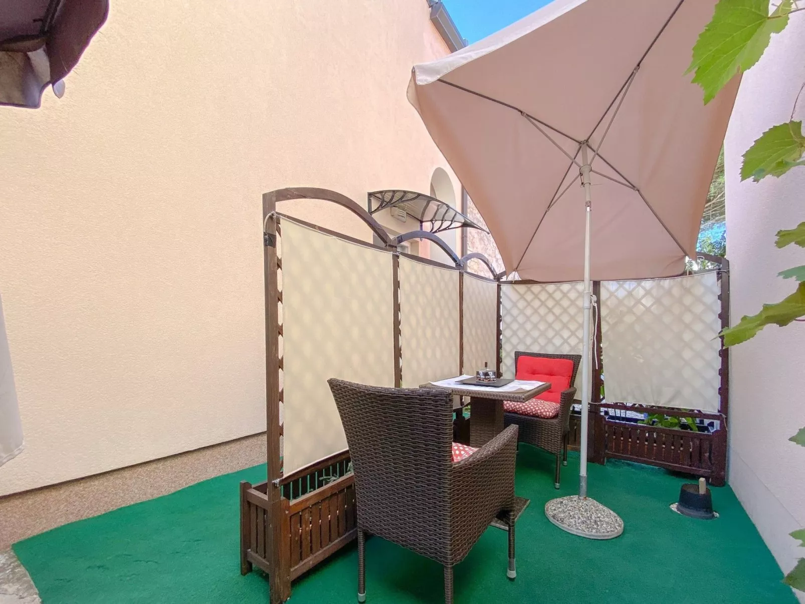 Für 2 Personen ca. 20 m&sup2; in Novigrad, Adriaküste Kroatien (Westküste von I-Binnen