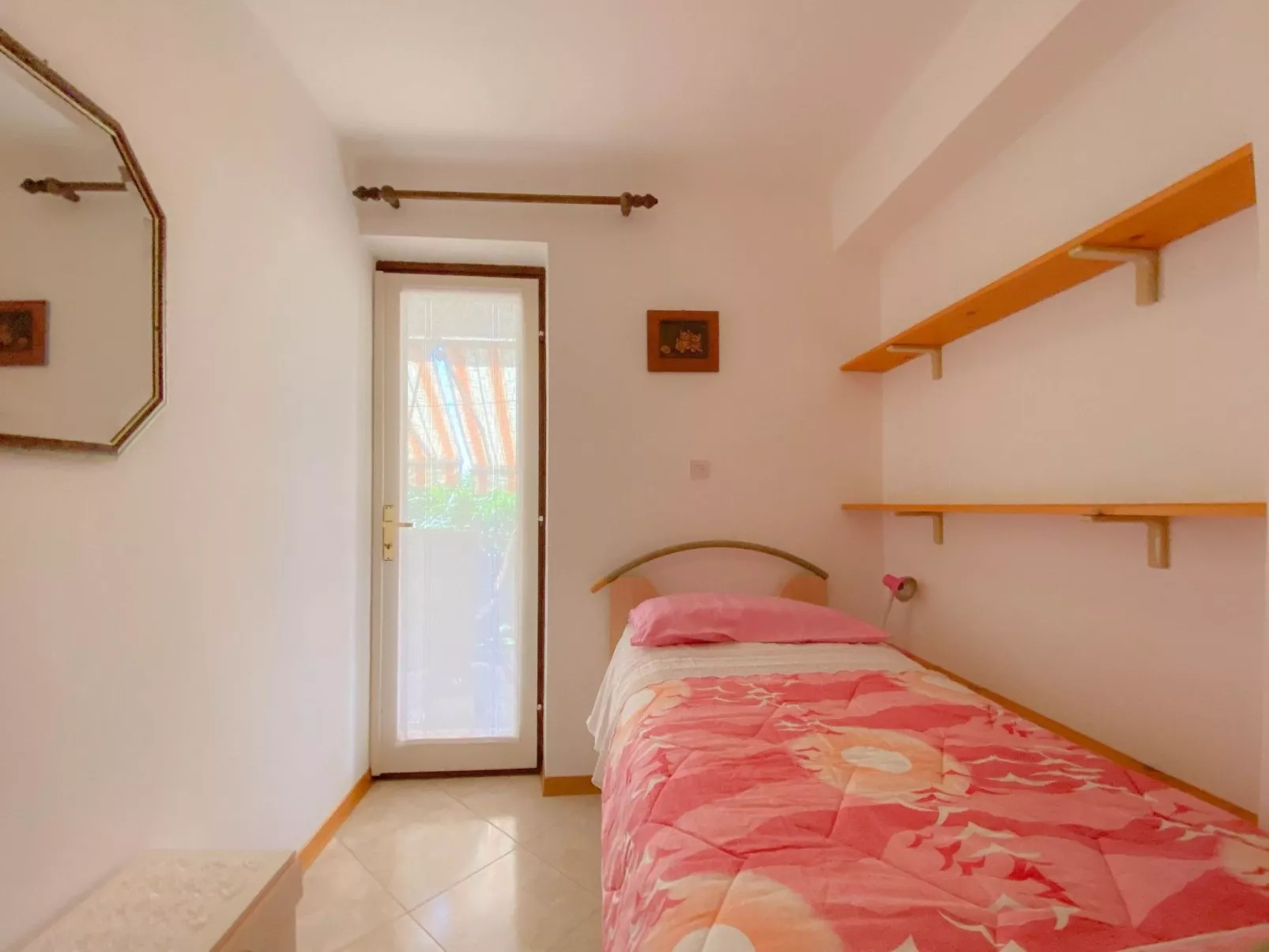 Vinka in Strandnähe-Image-tags.info