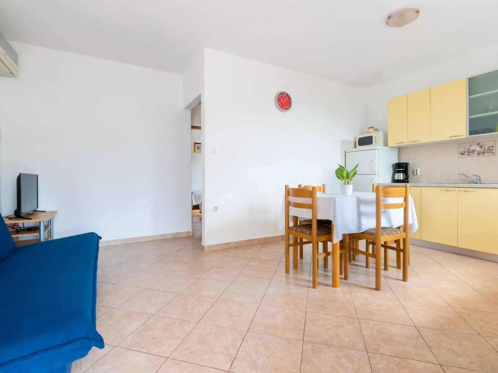 Am Südhang gelegen mit Meerblick-Binnen