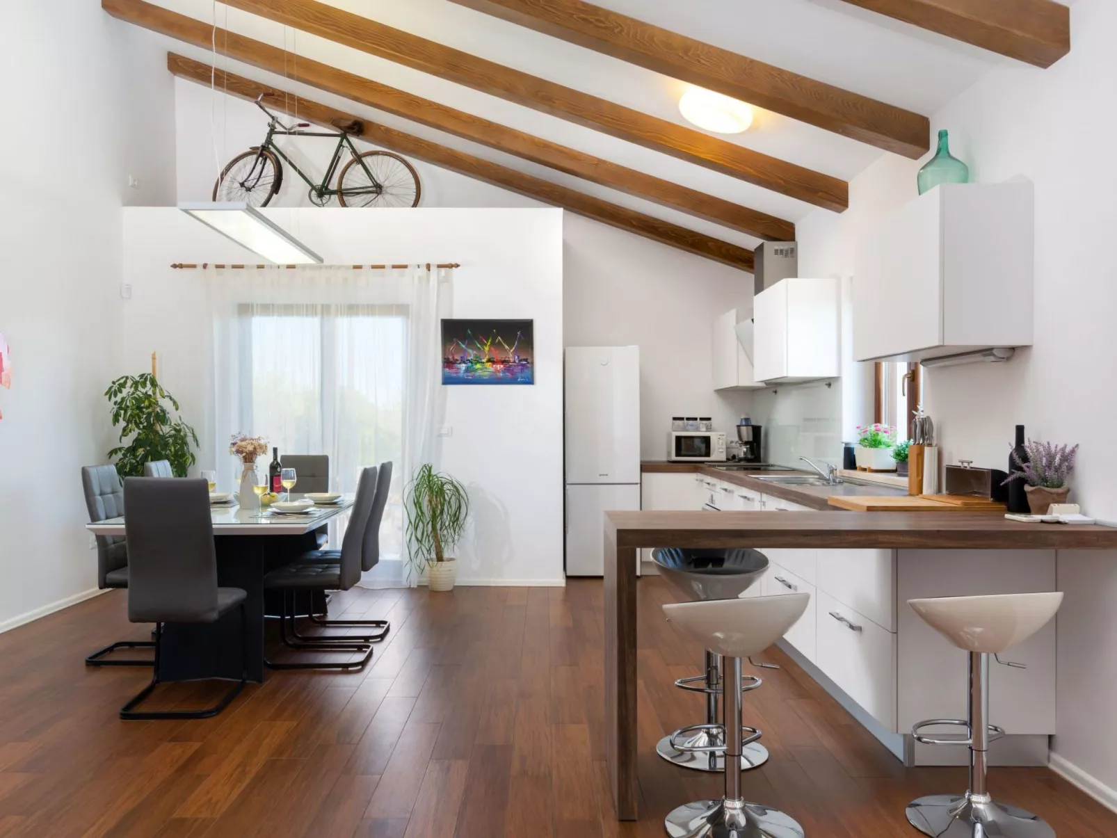 In Kavran mit Privatem Pool-Binnen