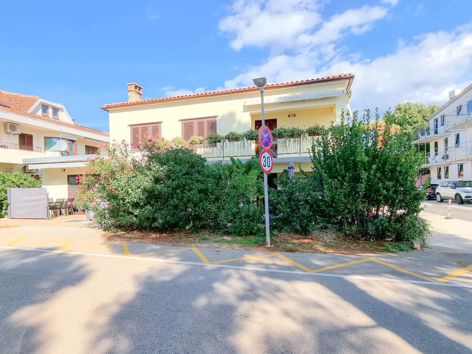 Für 2 Personen ca. 25 m&sup2; in Novigrad, Adriaküste Kroatien (Westküste von I - Buiten