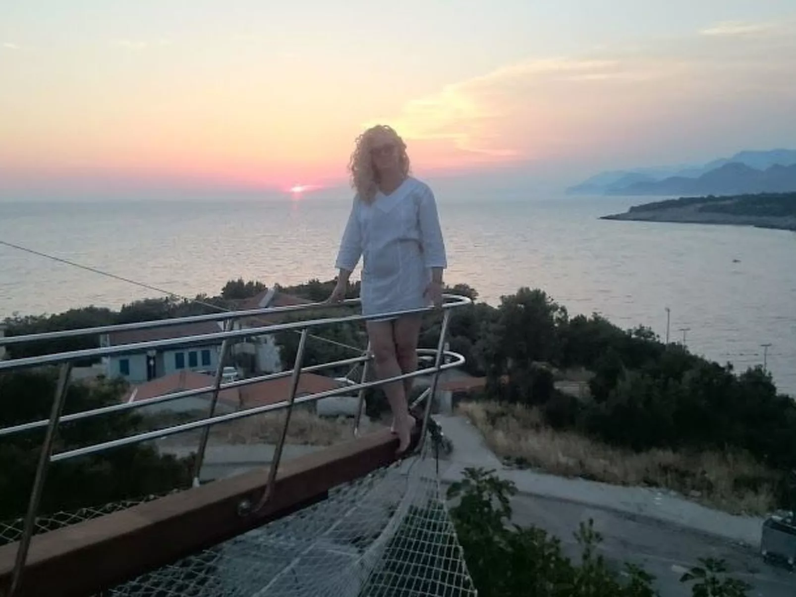 Gemütliche Wohnung mit Meerblick vom Balkon aus-Buiten